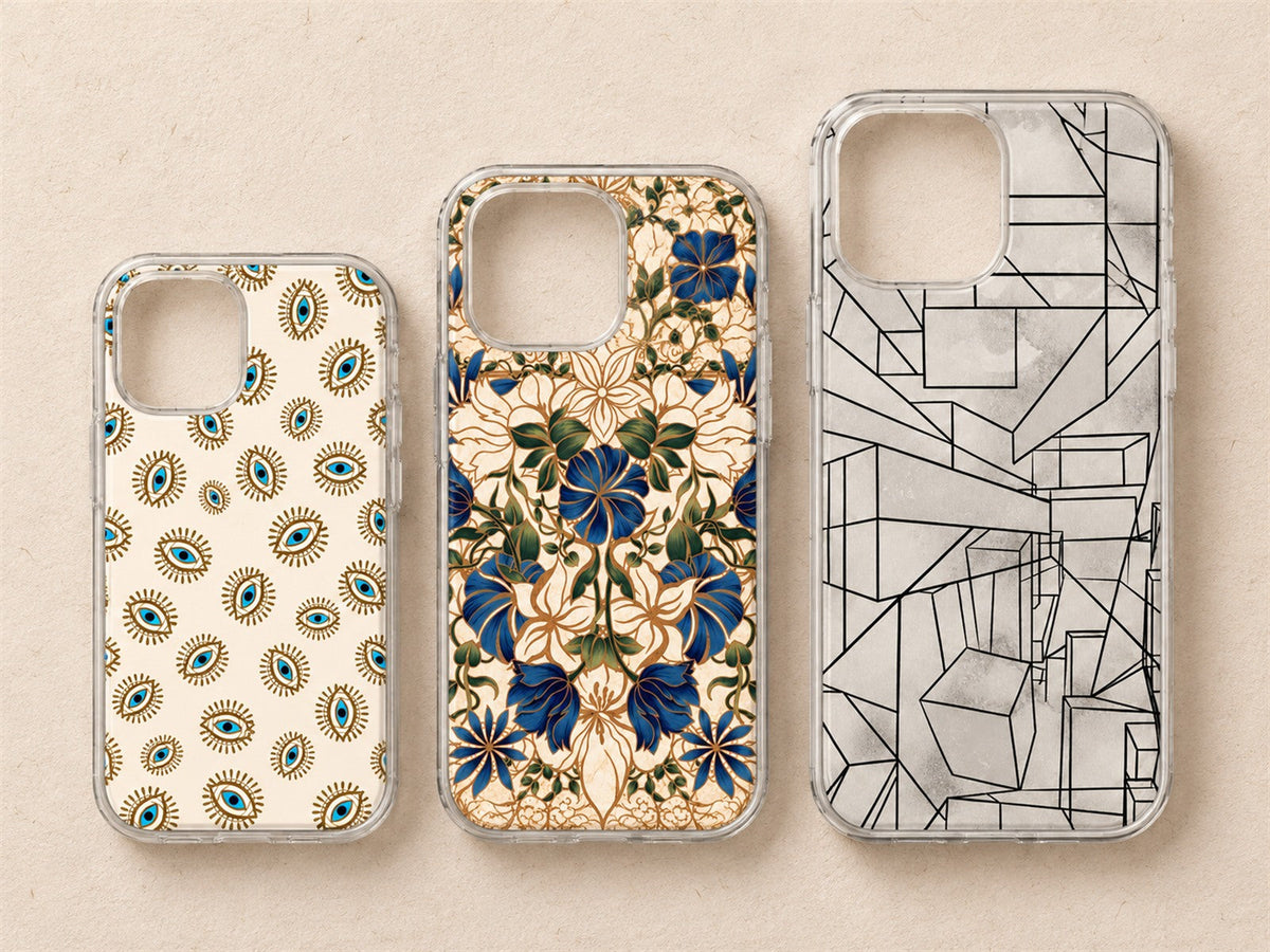 Três capas de celular estampadas de tamanhos diferentes, lado a lado